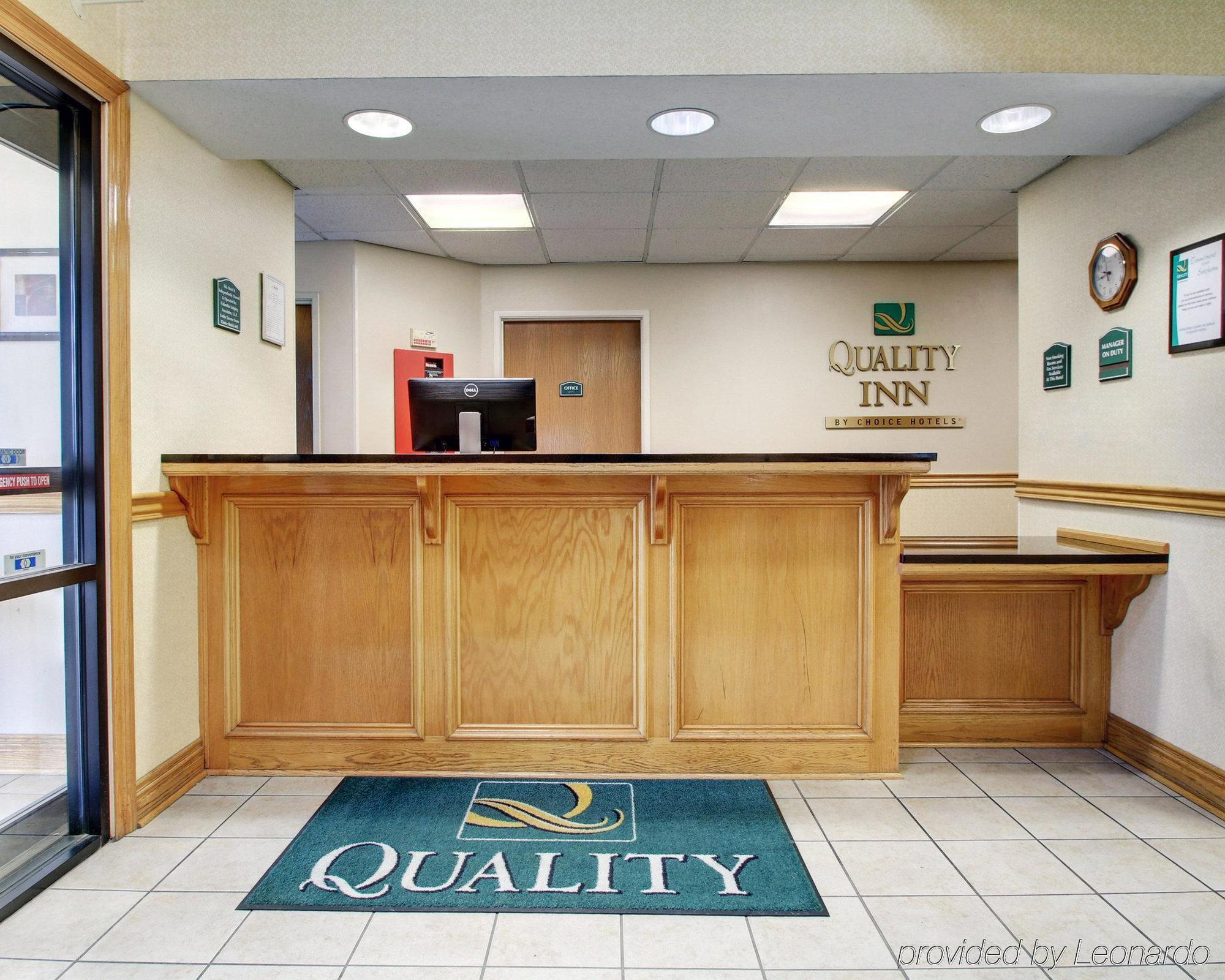 Columbia Inn & Suites Zewnętrze zdjęcie